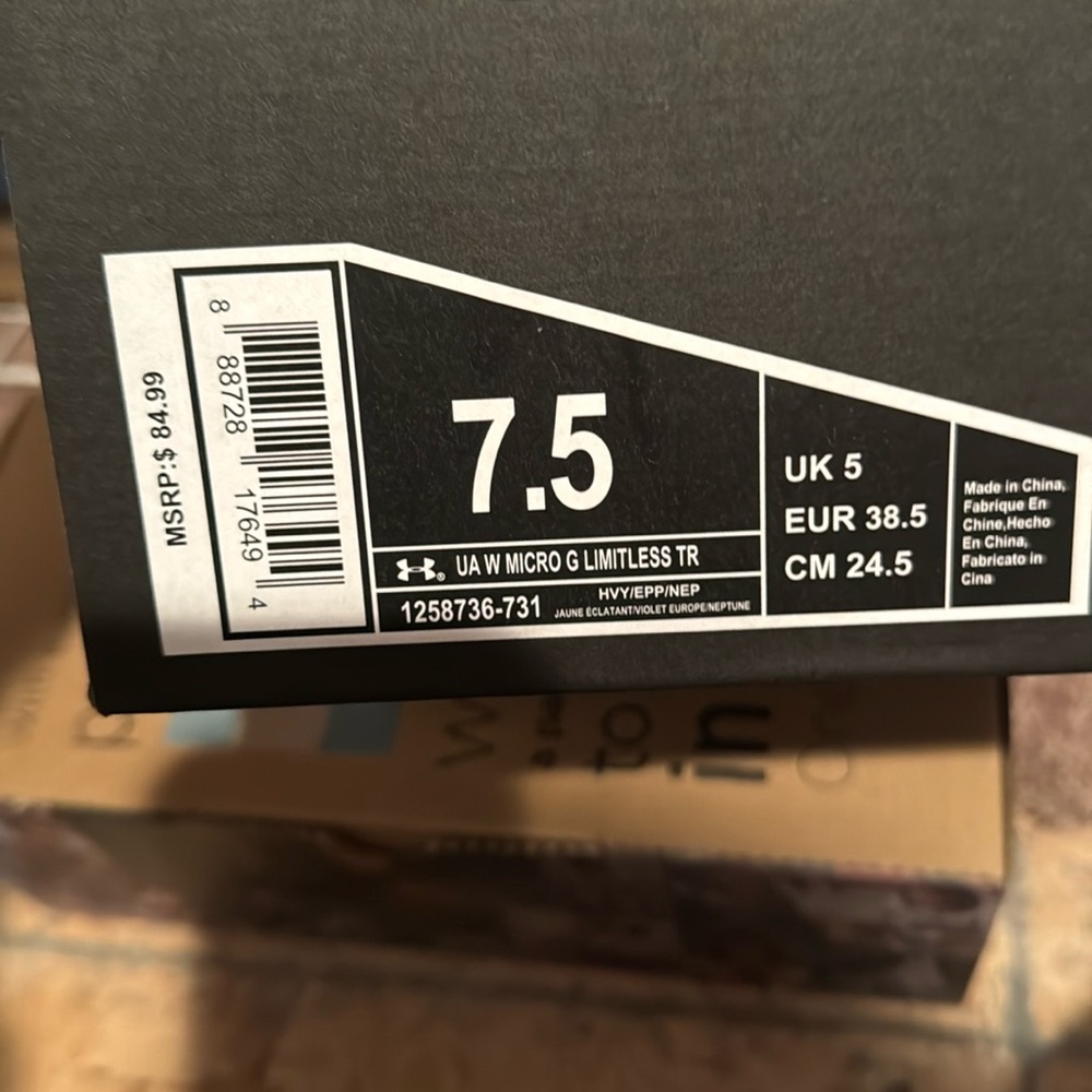 UA size 7.5 micro g limitless women’s sneakers
